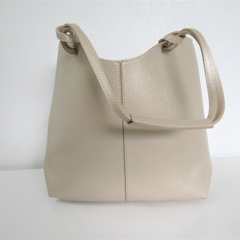 Women's Neiman Marcus Pearl Ivory White Tote Bag